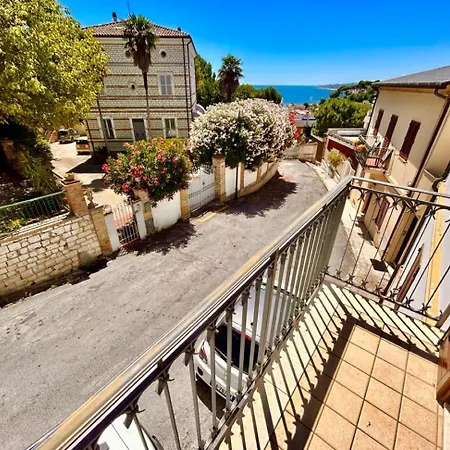 Leopardi In Centro A